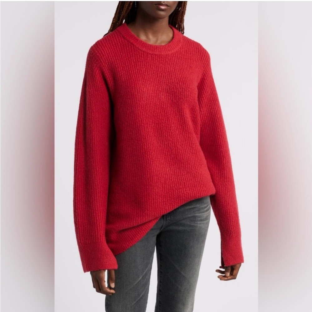 Treasure & Bond Crew Neck Knit
Sweater Red Size Medium